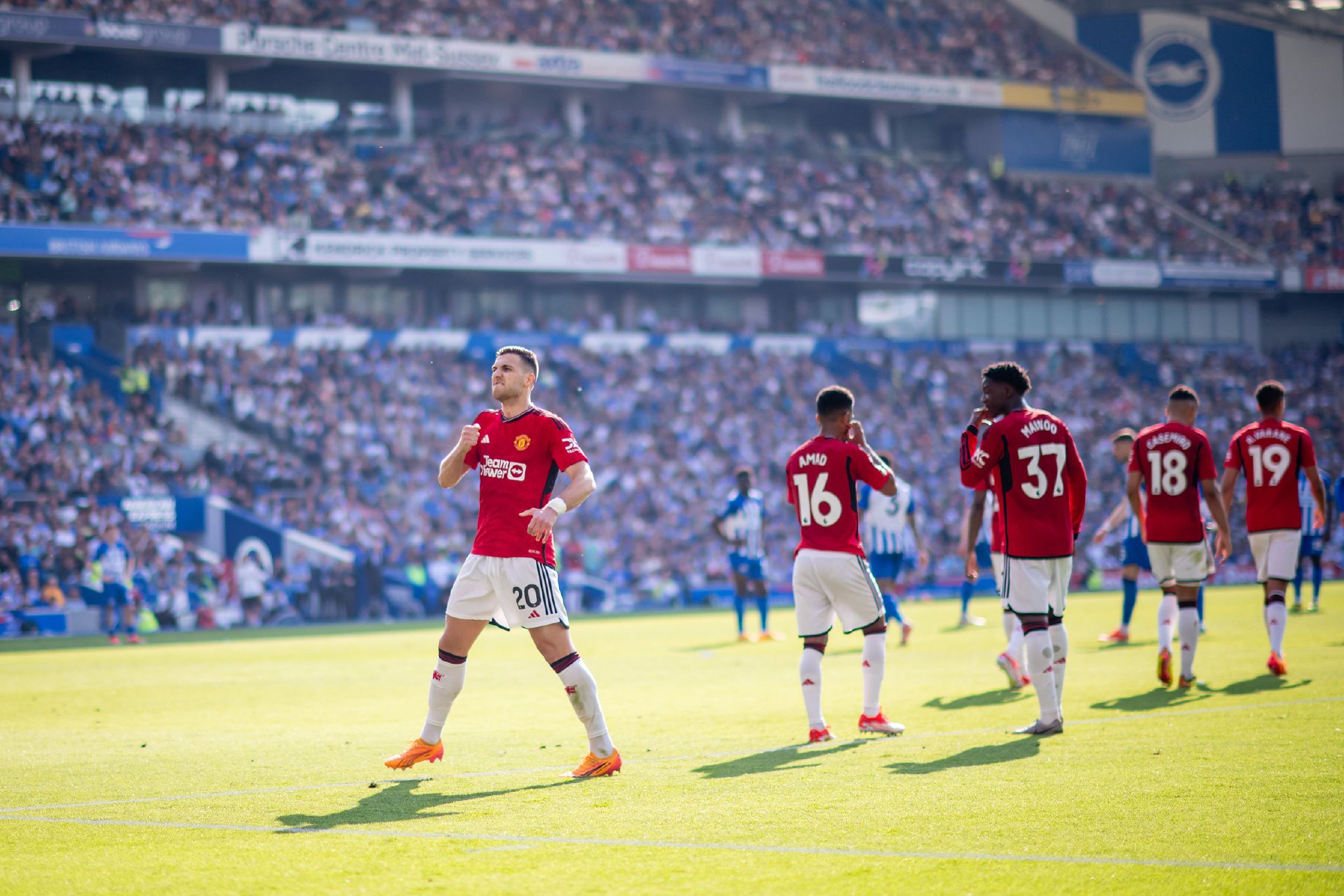 事件则显得 事件则显得